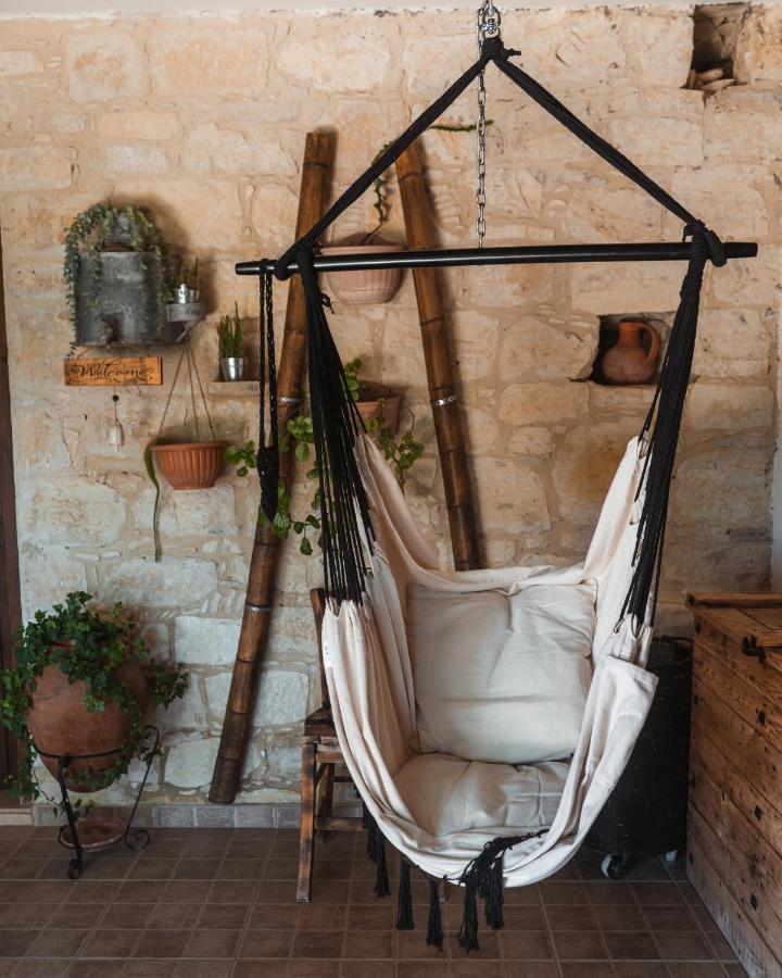 Magdalous House Guest House Arsos Bagian luar foto
