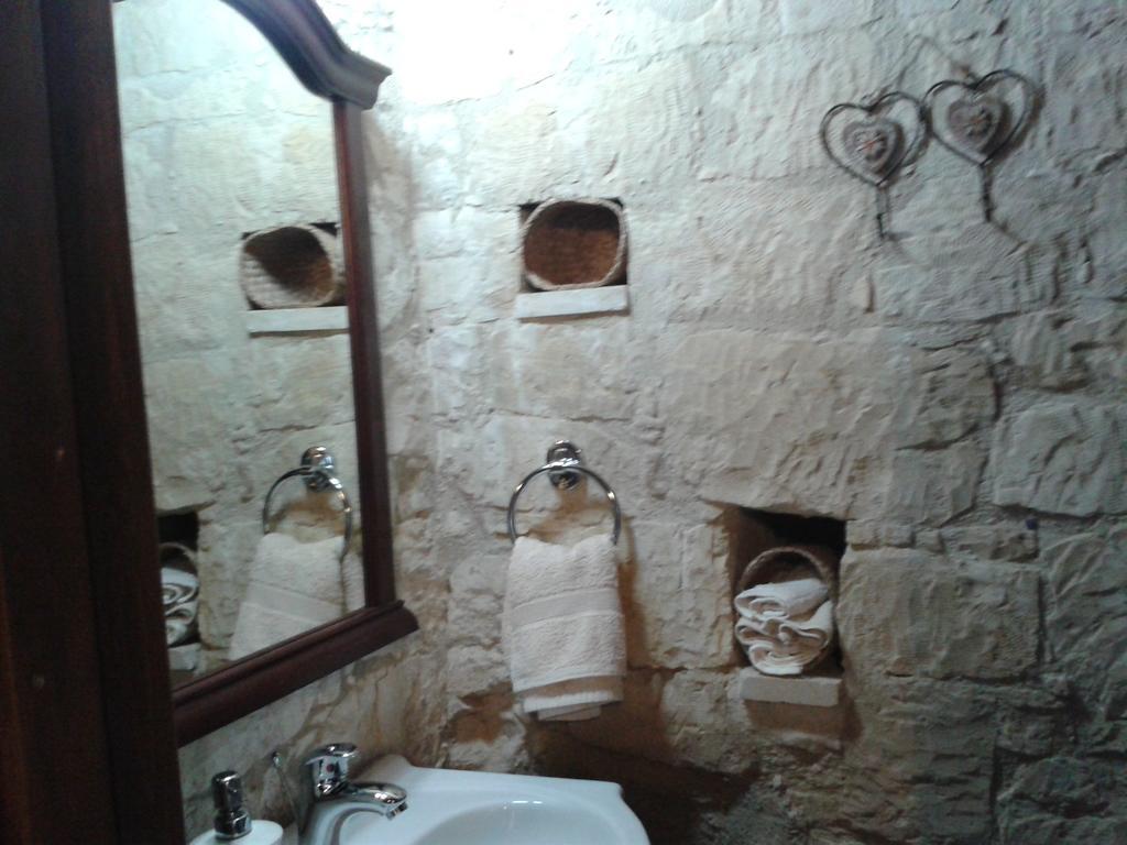 Magdalous House Guest House Arsos Bagian luar foto